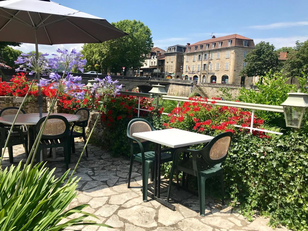 Hotel Des Bains Figeac Exterior foto